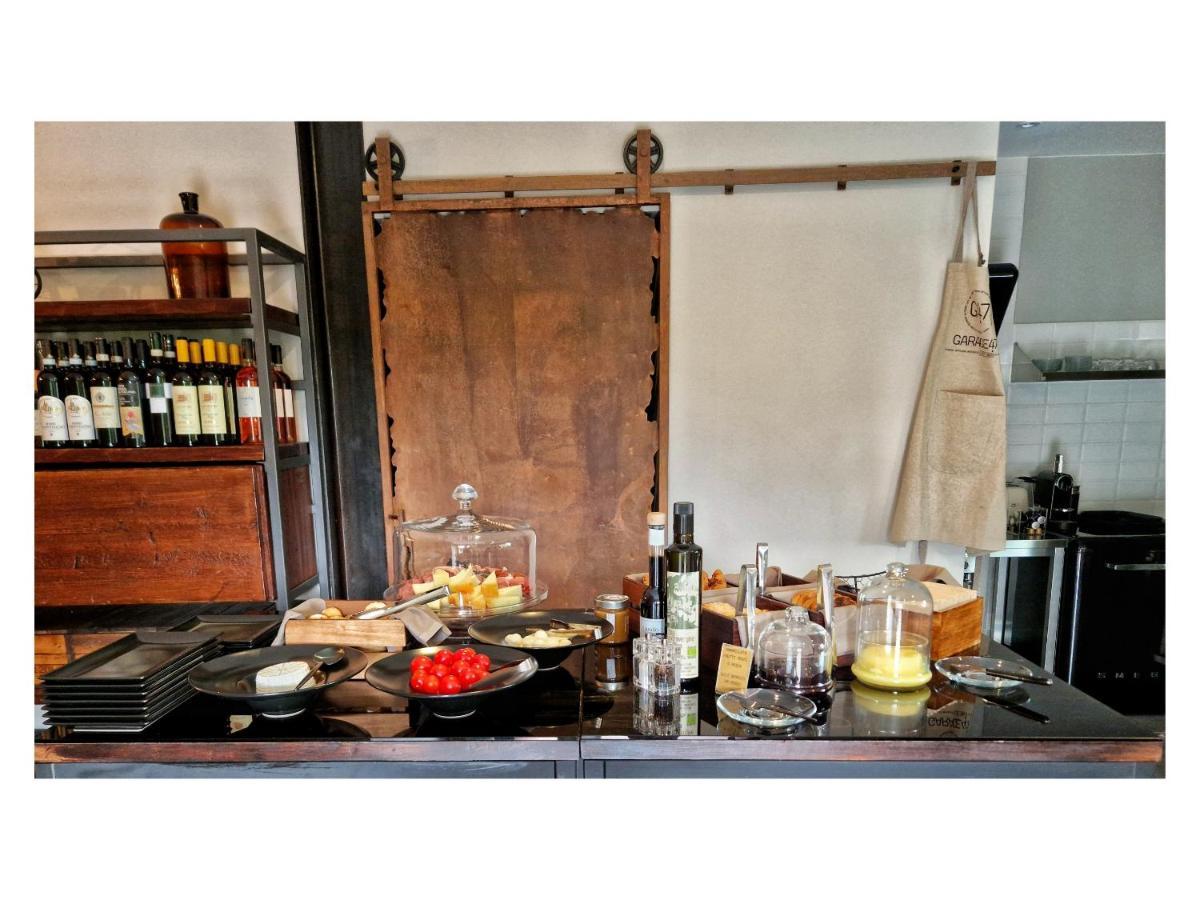 Garage47 Storica Officina Meccanica Loft B&B In 피엔자 외부 사진