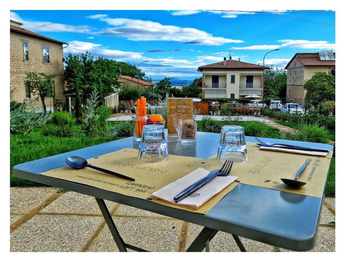 Garage47 Storica Officina Meccanica Loft B&B In 피엔자 외부 사진