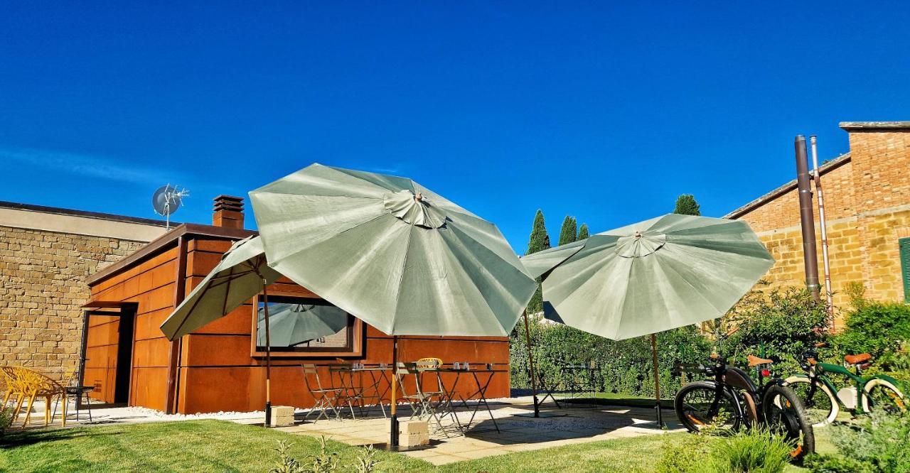 Garage47 Storica Officina Meccanica Loft B&B In 피엔자 외부 사진